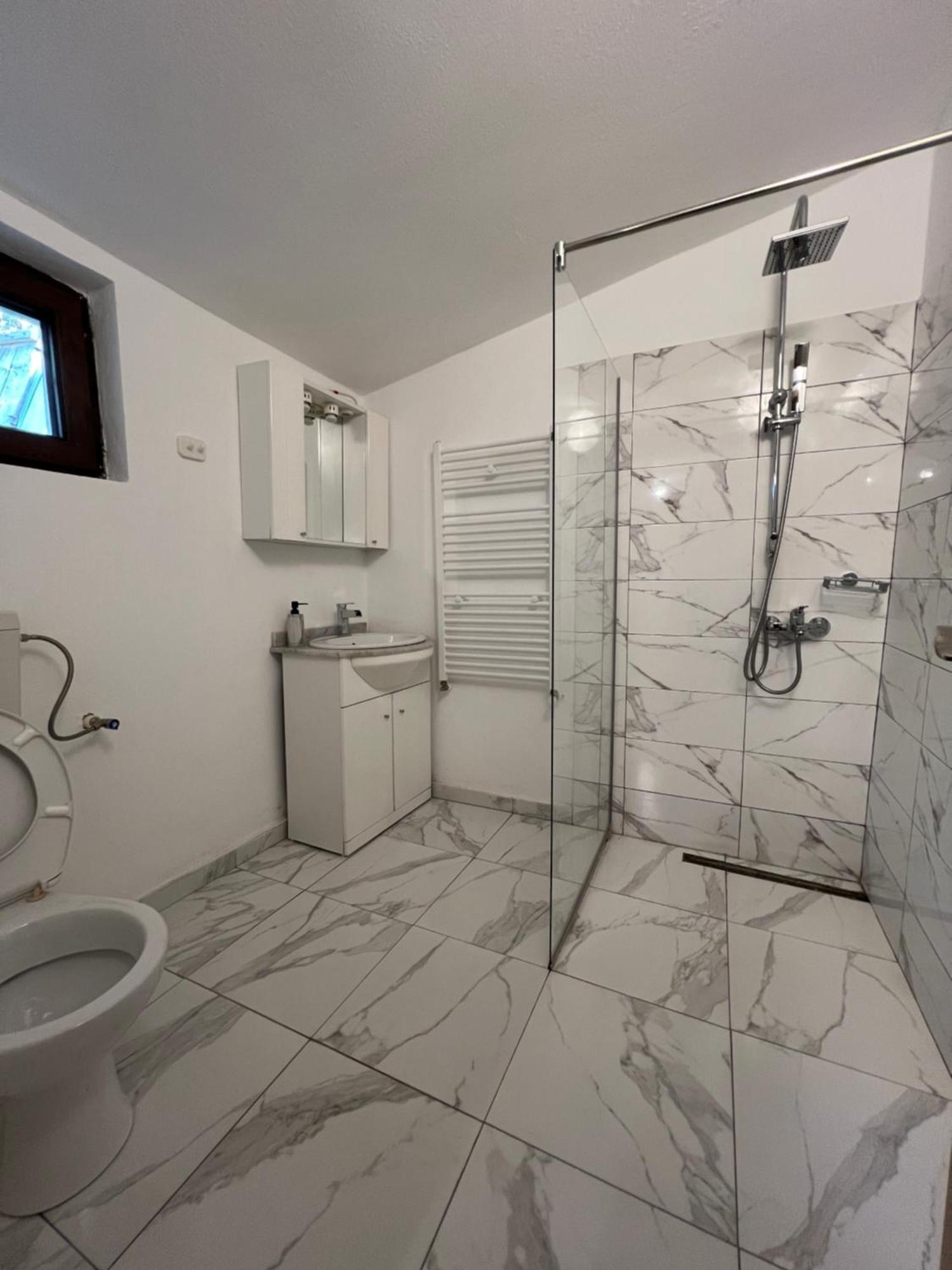 Casa Lupilor Transfagarasan Vila Căpăţîneni-Ungureni Exterior foto